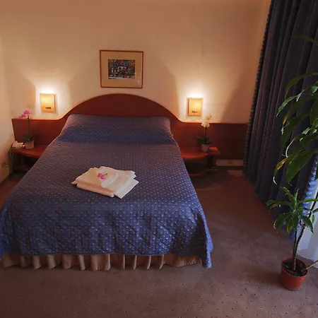 Irisa Hotel