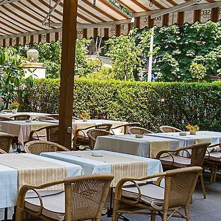 Irisa Hotell Bukarest